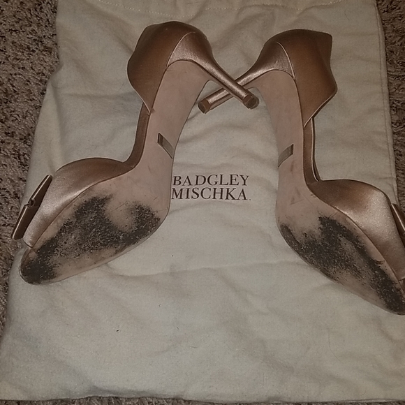 Badgley Mischka heels with embellishment - Picture 3 of 9